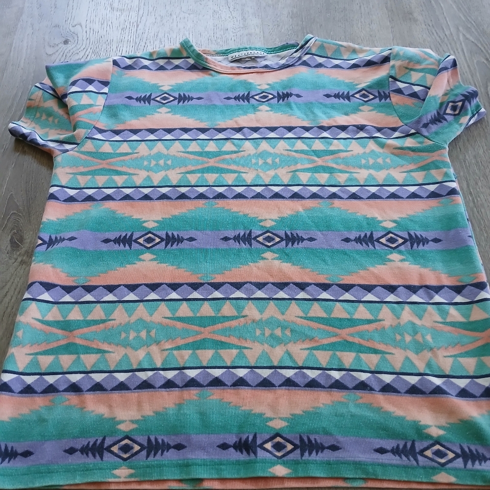 Weathervane Colorful Geometric Pattern T-Shirt - Picture 5 of 5